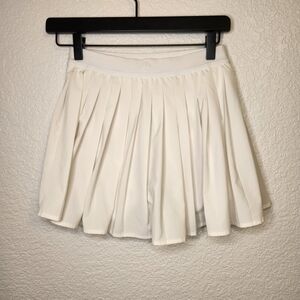 Lululemon High-Rise Pleated Tennis Skirt Skort sz 4 White
